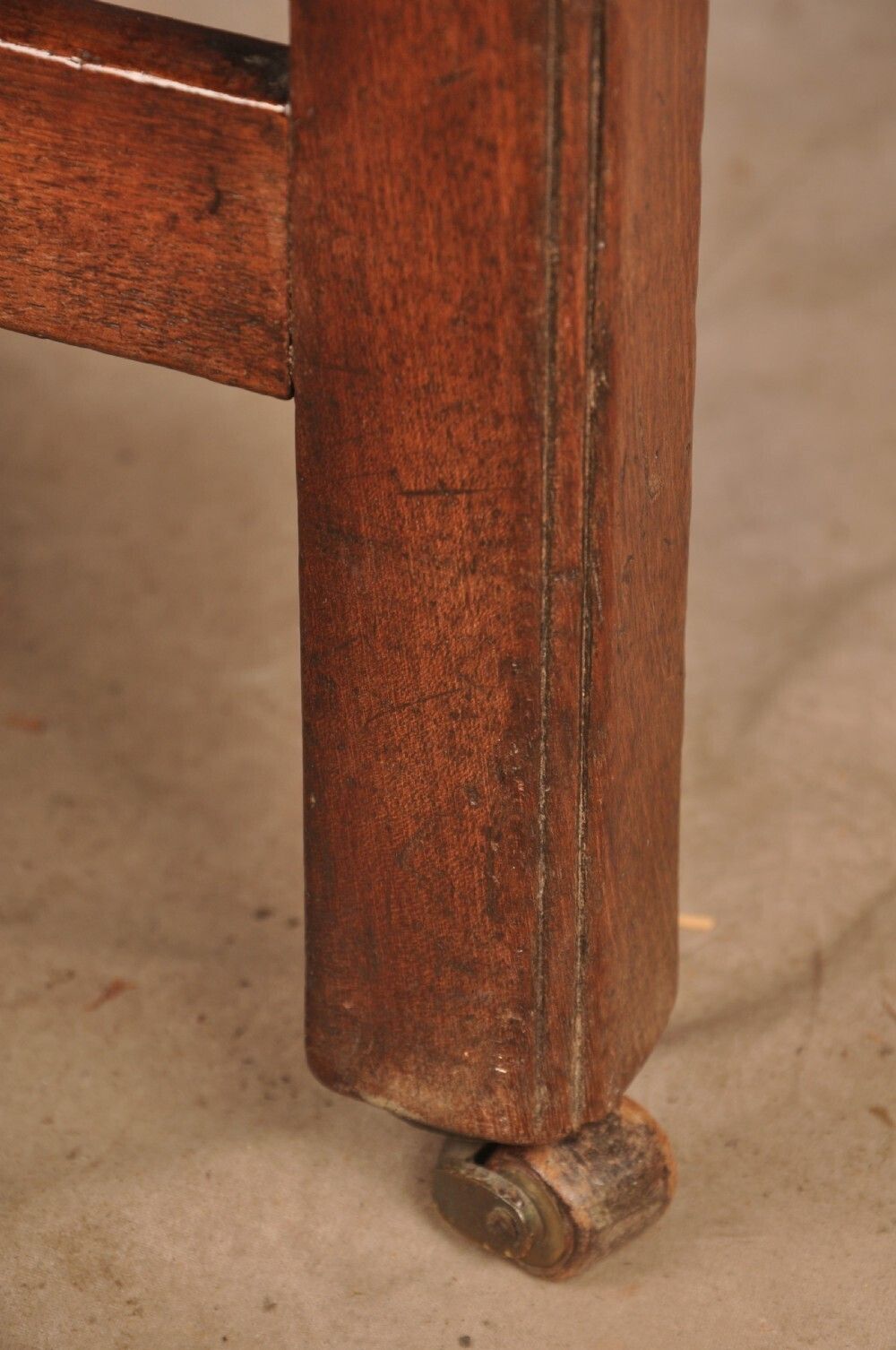 Furniture Fine 18th Century Mahogany Gainsborough Library Armchair photo