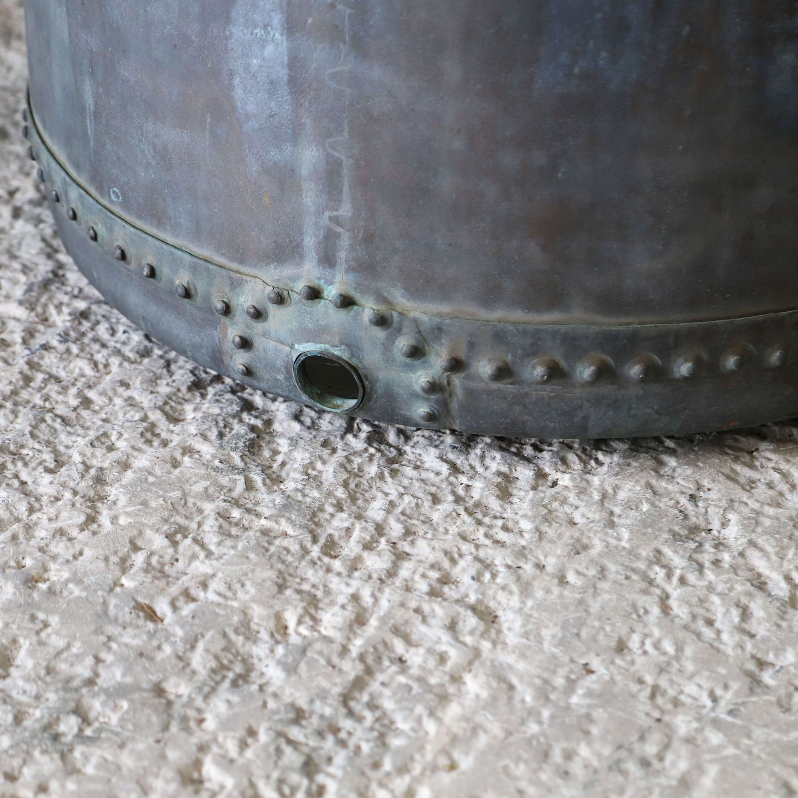 Extra Large 19th Century English Copper Planter   Hand Riveted With Rich Natural Patina photo buy