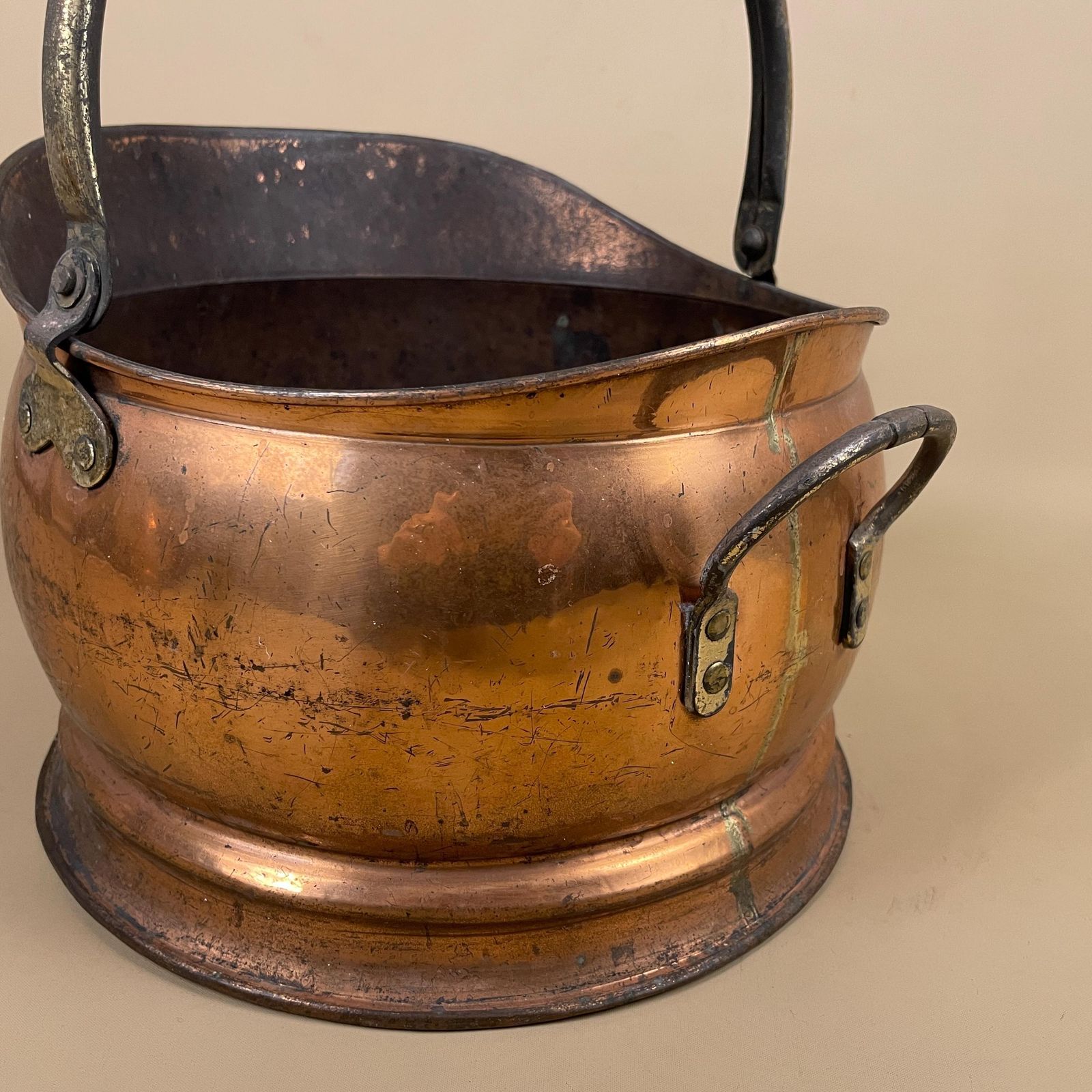 Antique Metal Copper Coal Bucket Handle Fireside Fire Side Scuttle Helmet Farmhouse Cottage Brass Gold Vintage Fireplace photo buy