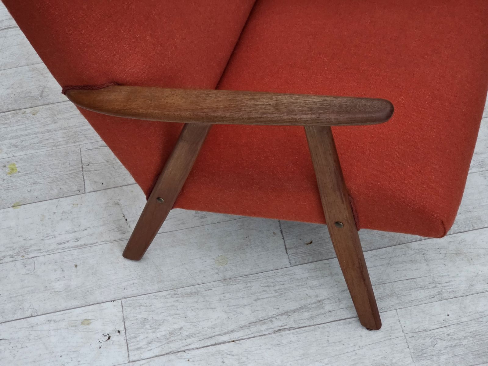 photo vinterior 1970s, Danish Highback Armchair, Orange Furniture Wool, Teak Wood, Oak Wood.