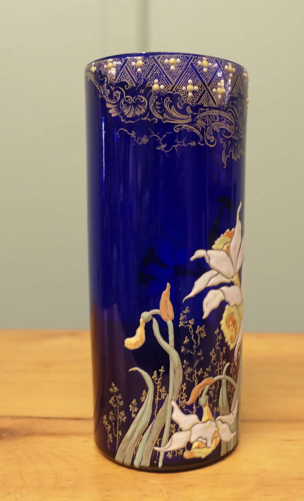 A Stunning Cobalt Blue Enamelled Vase With Daffodils photo Home Decor