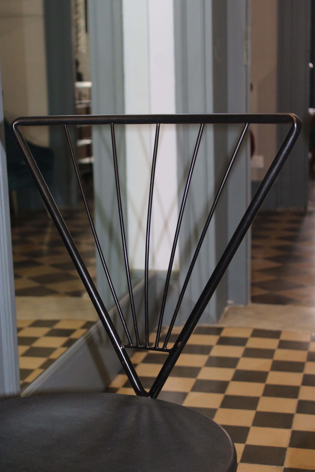 1980s Minimalist Italian Chairs By Bonaldo, Designed By Josef Hoffmann photo vinterior