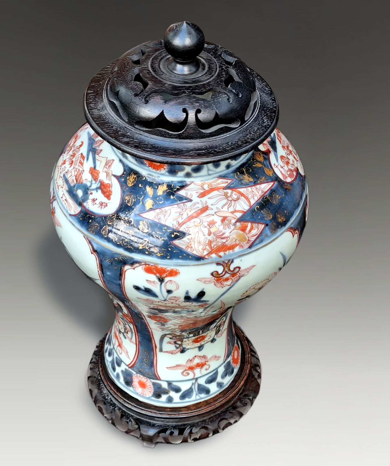 Japanese Early Edo Arita Imari Lidded Vase. Rare Shape C1700 42cm W/Stand H. photo for sale