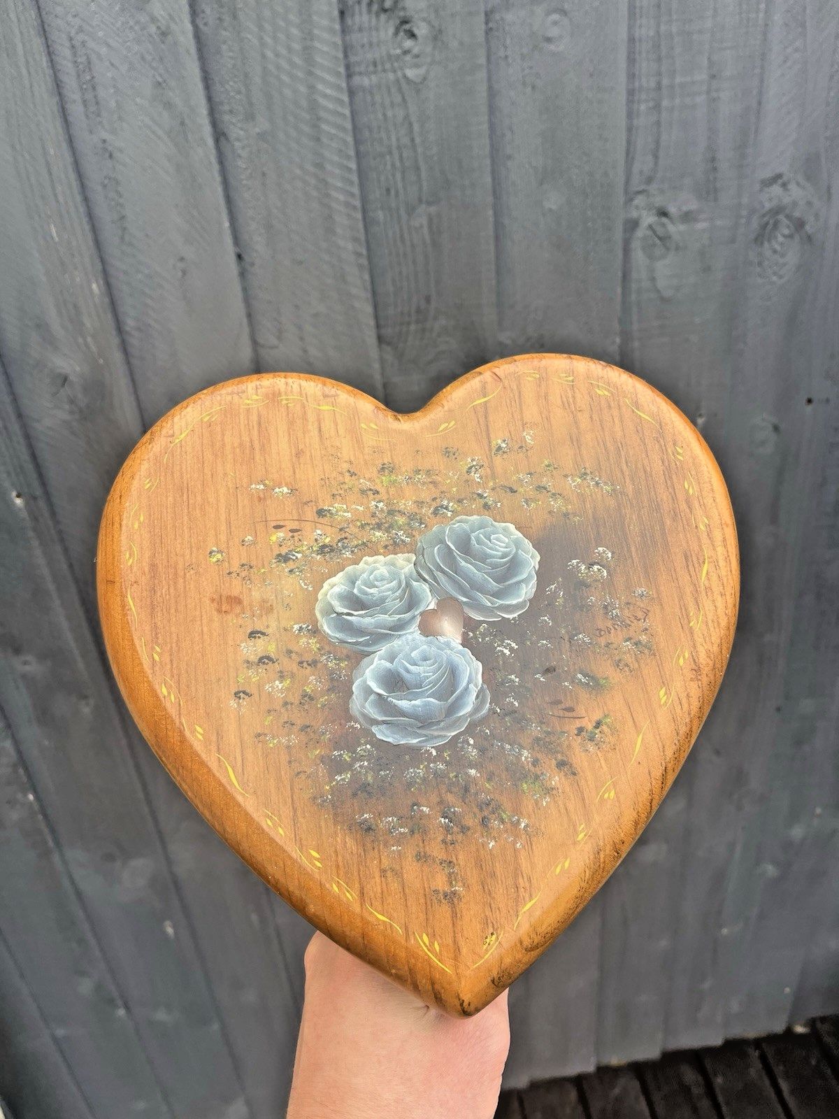 Furniture Vintage Heart Shaped Painted Love Stool Plant Stand Country Farmhouse Victorian photo