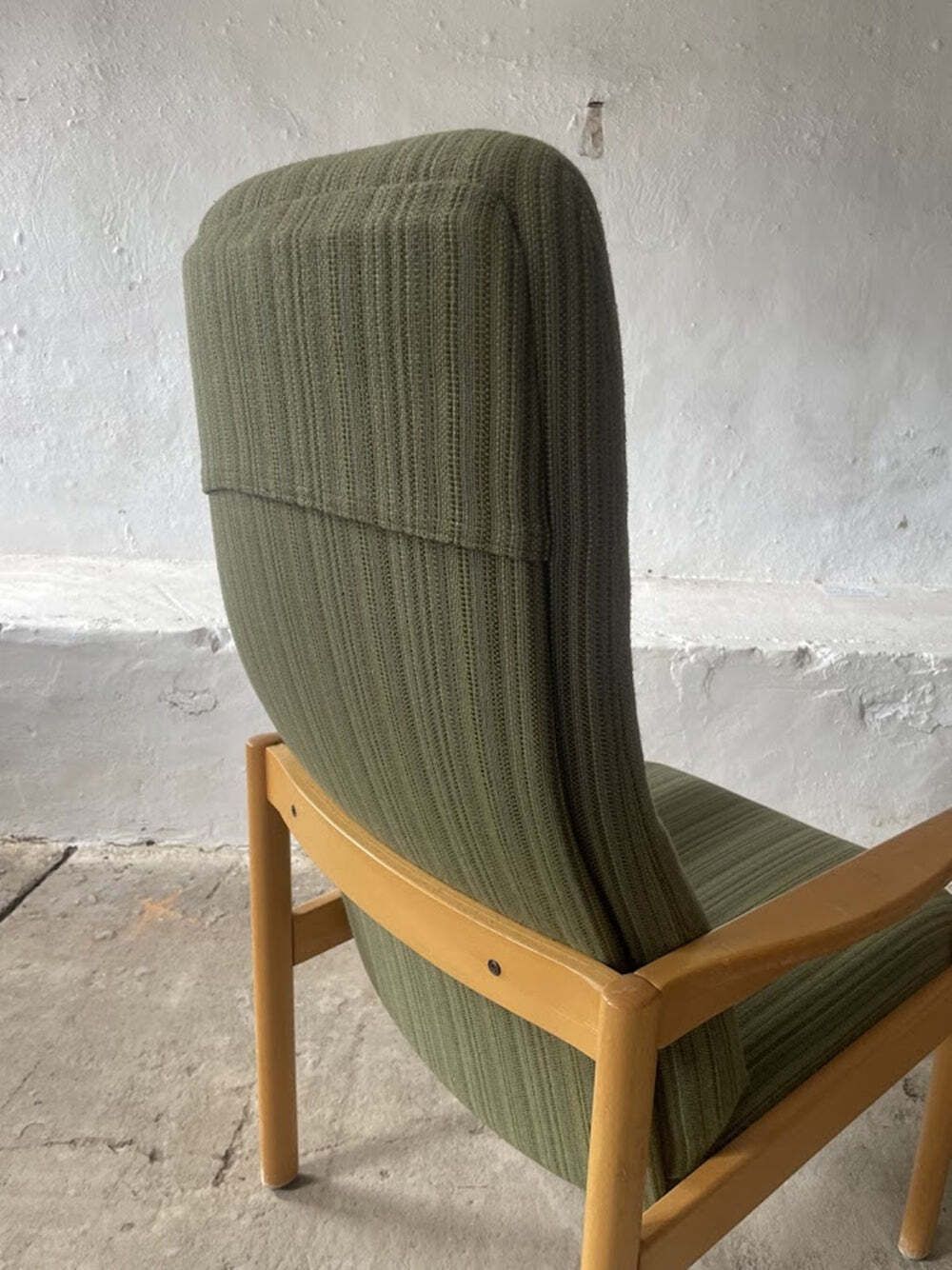 Meubels Scandinavische fauteuil met hoge rug photo