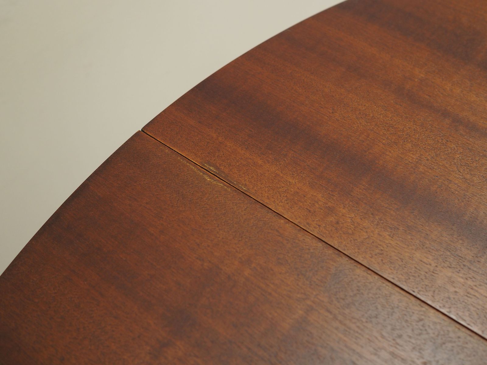 Round Mahogany Table, Italian Design, 1970s, Production: Italy photo vintage