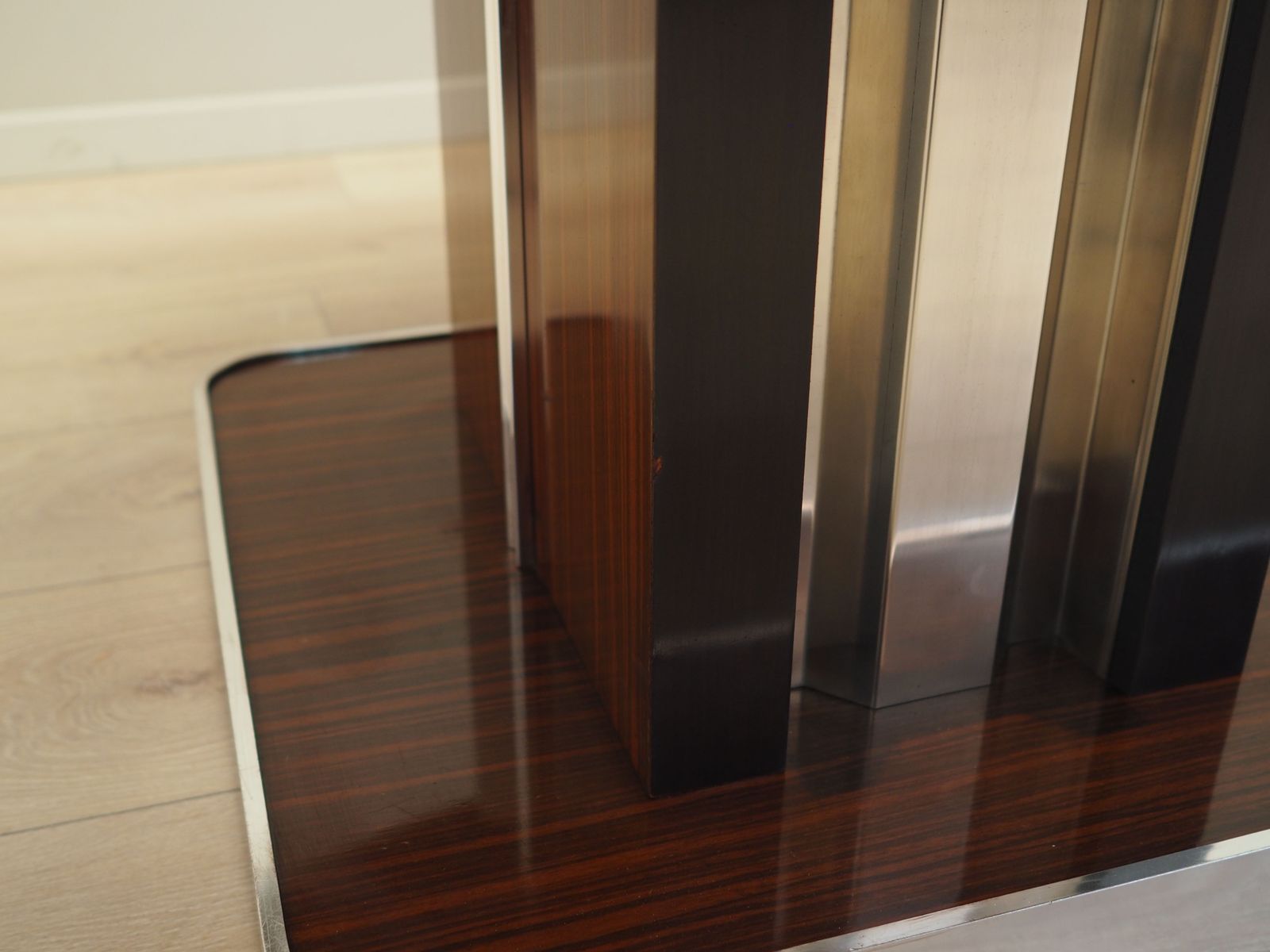 Furniture Round Mahogany Table, Italian Design, 1970s, Production: Italy photo