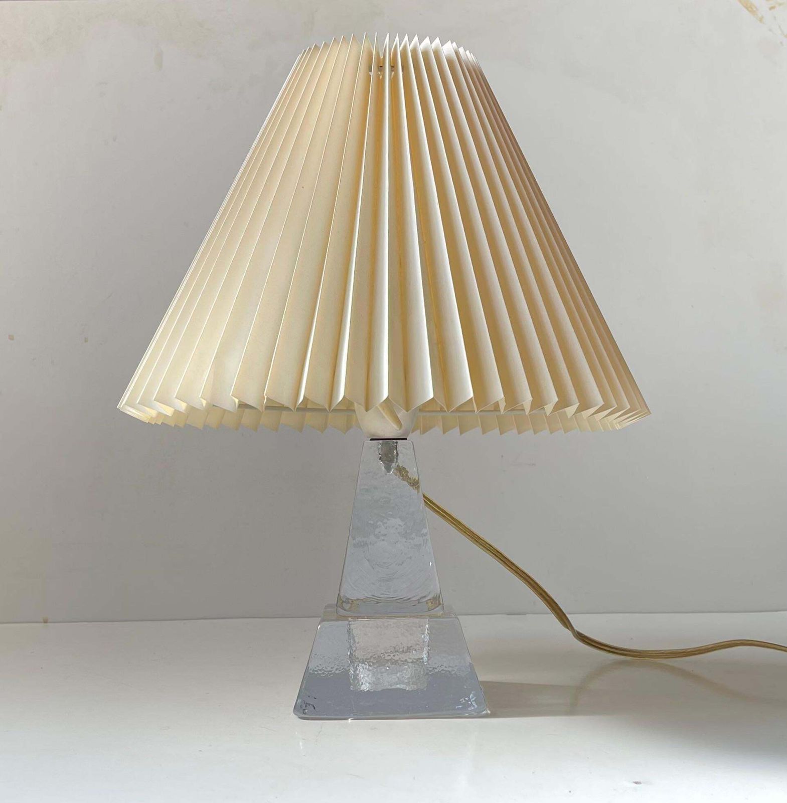 Urshult Glasbruk Sweden Midcentury Table Lamp In Ice Glass, 1960s photo Lighting