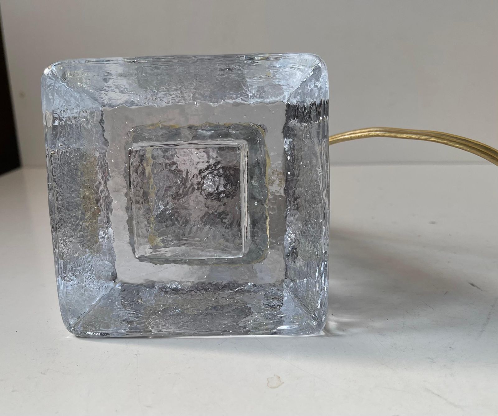 366.0 Urshult Glasbruk Sweden Midcentury Table Lamp In Ice Glass, 1960s photo