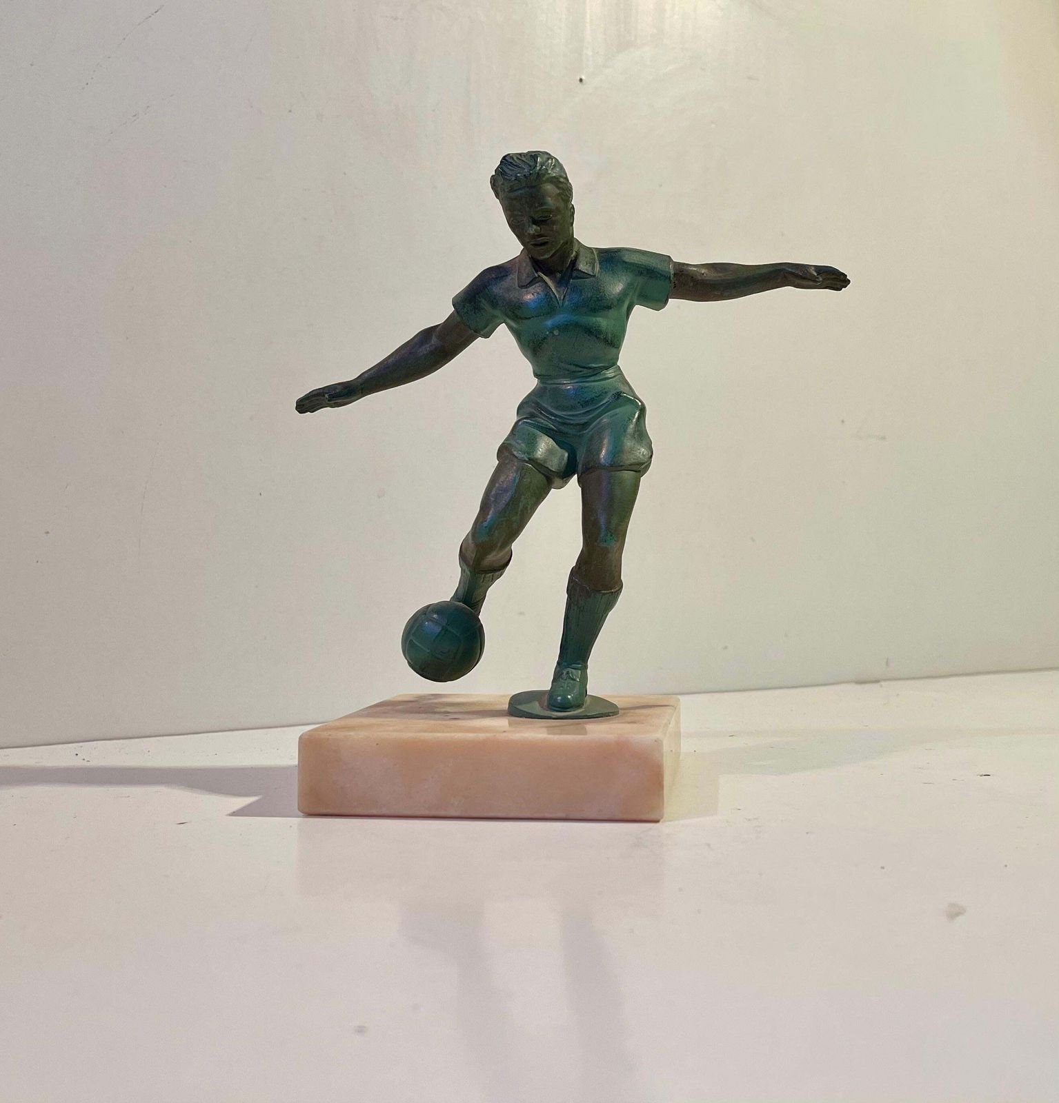 French Art Deco Style Soccer Or Football Player In Bronzed Metal & Marble photo vintage