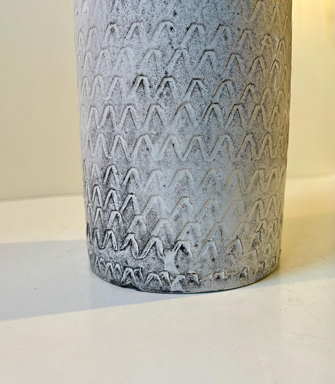 Svend Hammershøi Cylindrical Vase In Black & White Ash Glazes F Herman A. Kähler photo vinterior