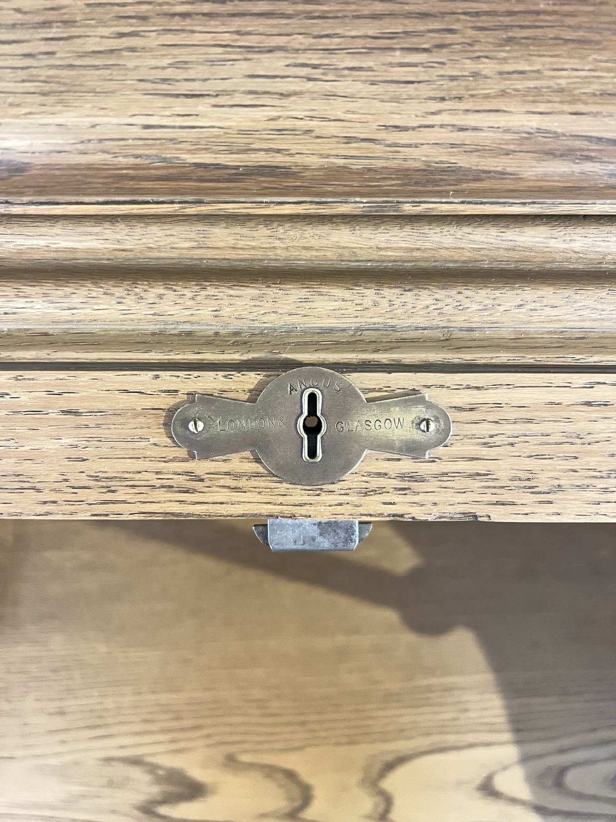 photo vinterior Refurbished Antique Roll Top Bureau Desk