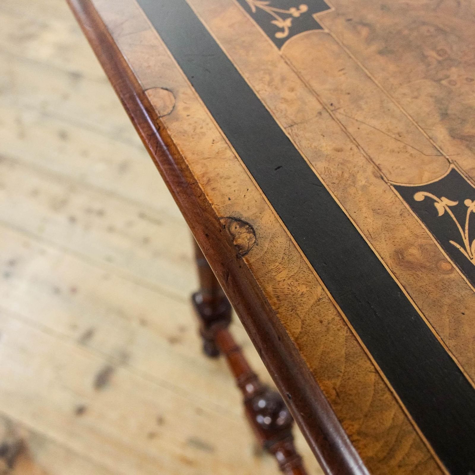 Antique Walnut Centre Table | Antique Furniture | Edwardian Antiques | Centre Table | Tables (M 6416) photo buy