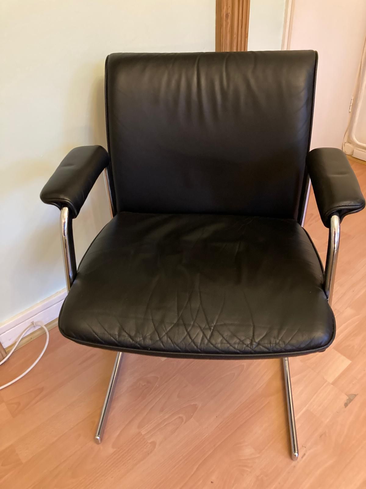 Boss Design Delphi Low Back Board Room Chair photo for sale