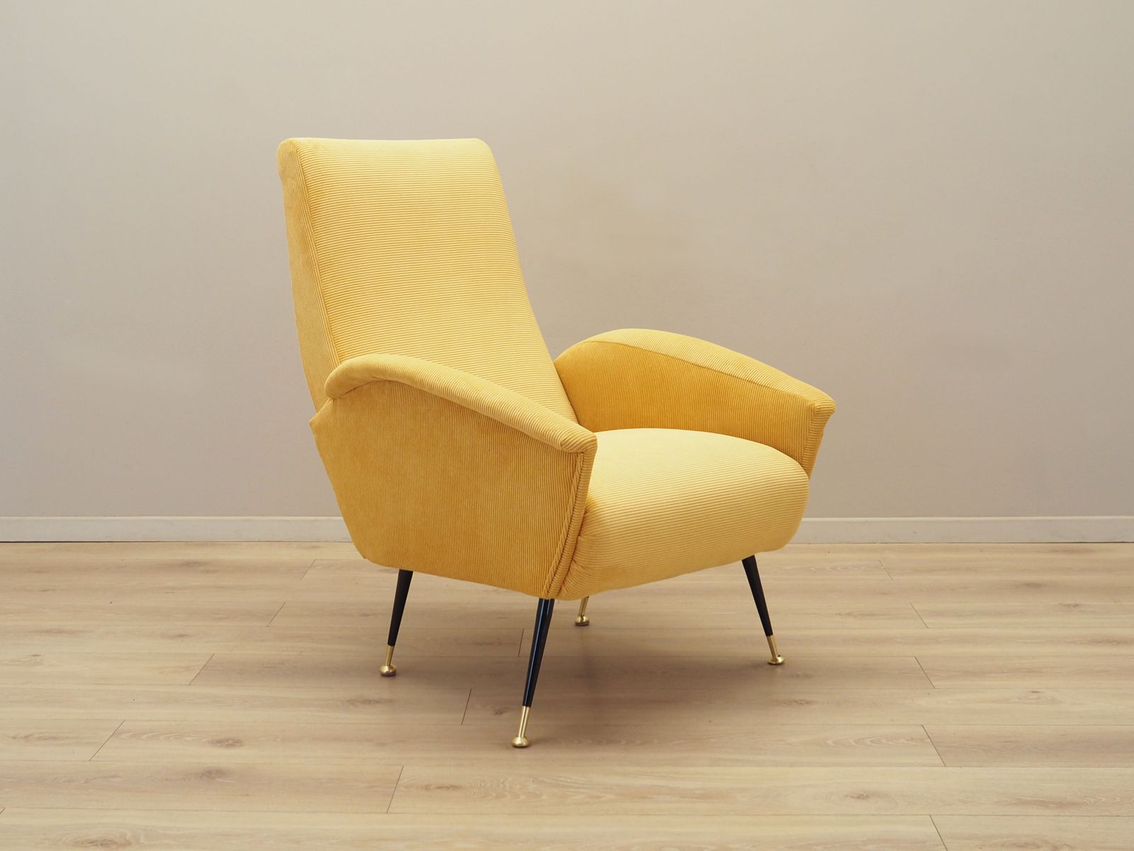 photo for sale Gele Fauteuil, Italiaans Design, Jaren 1970, Productie: Italië