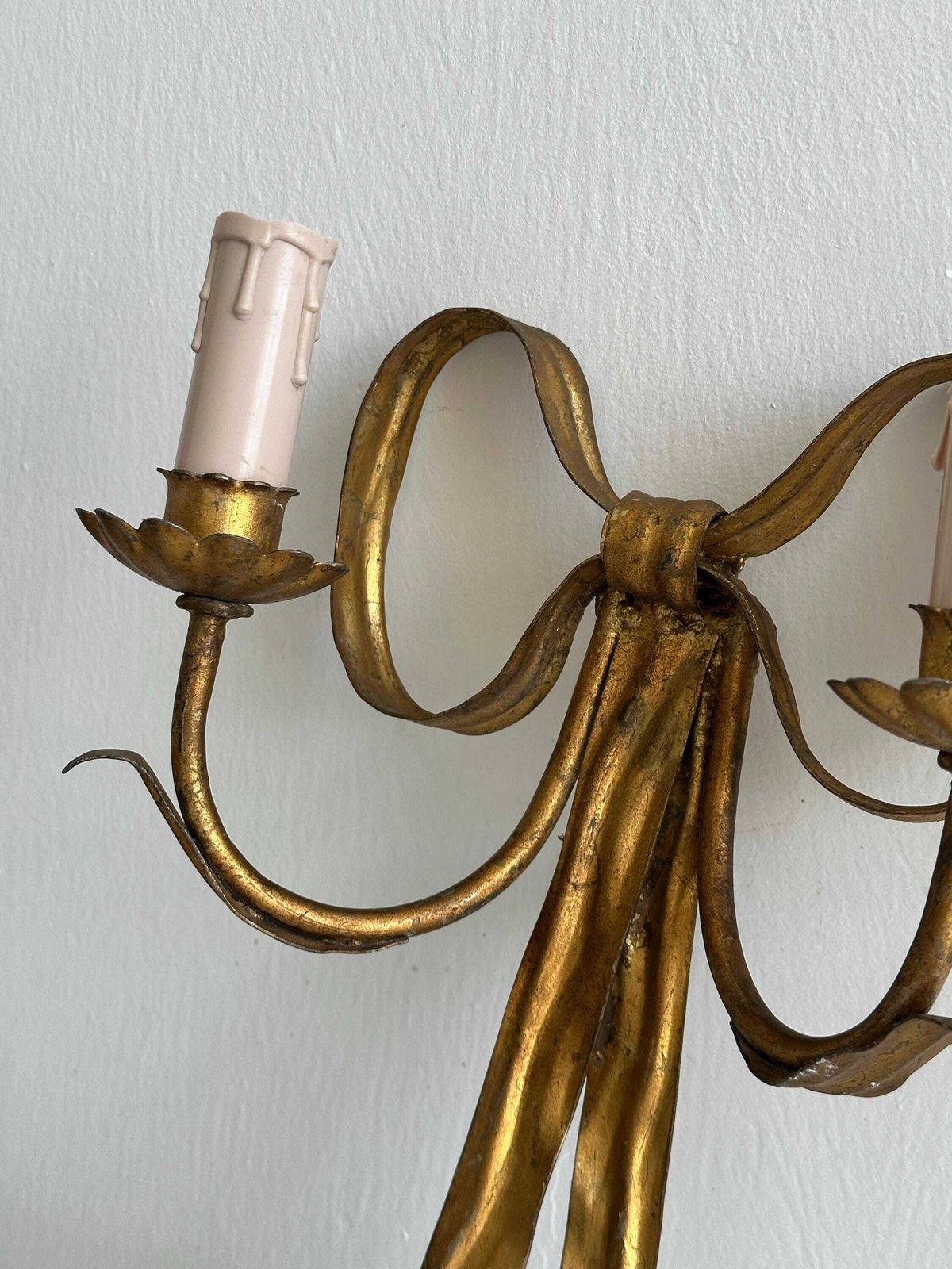 Pair Of Antique Handmade Gilded Metal Wall Lights, Elegant And Rare Wall Decoration, Refined Bedroom Wall Lights, Magnificent Vintage Object photo Lighting