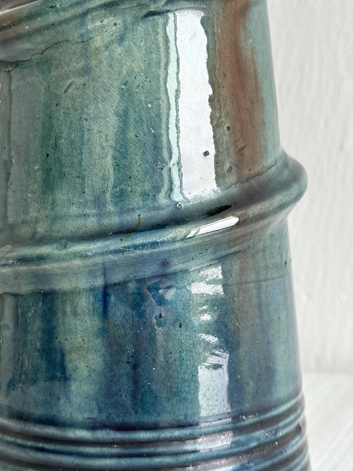 Pichet en céramique émaillée fait main, design unique avec anse en forme de serpent, finition verte et bleue, poterie artisanale photo for sale