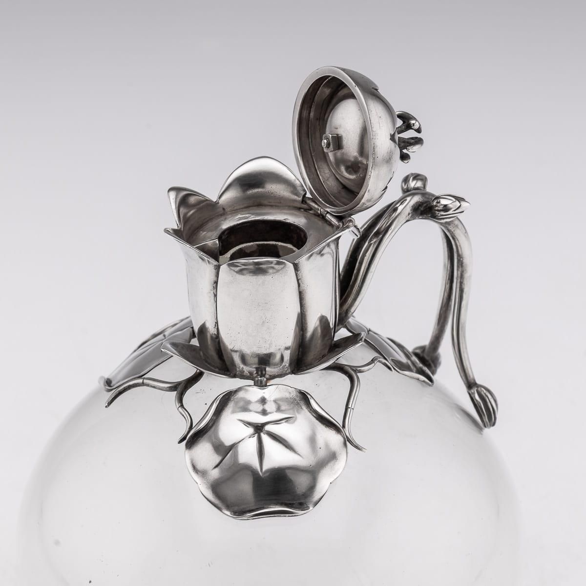 photo furniture Antique 19th Century Victorian Solid Silver & Clear Glass Claret Jug C.1884
