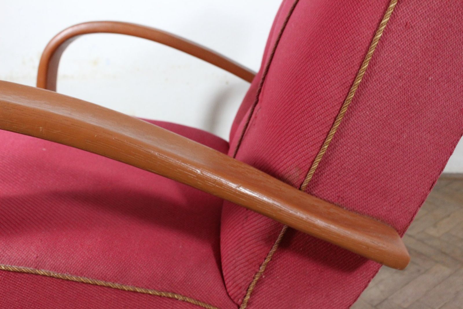 Bentwood Lounge Chairs With Coffee Table By Jindřich Halabala, 1930s, Set Of 3 photo furniture