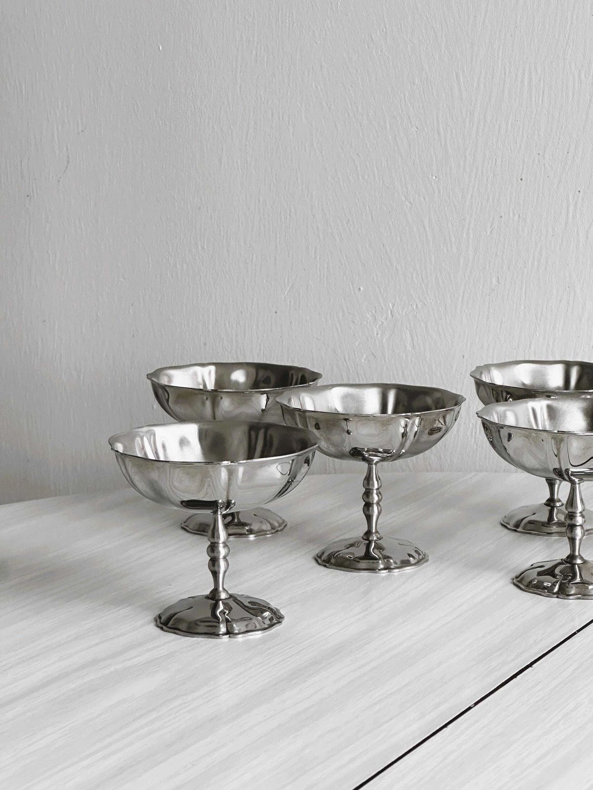 6 coupelles en inox sur pied, style Letang Remy, fabrication française, art de la table en métal, service à dessert, idée cadeau. photo furniture