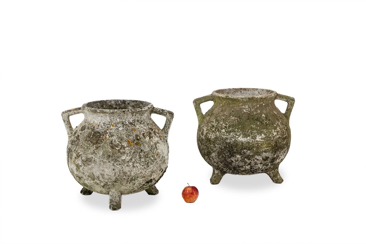 Willy Guhl  Pair Of “Pot” Planters In Fiber Cement. 1950s photo furniture