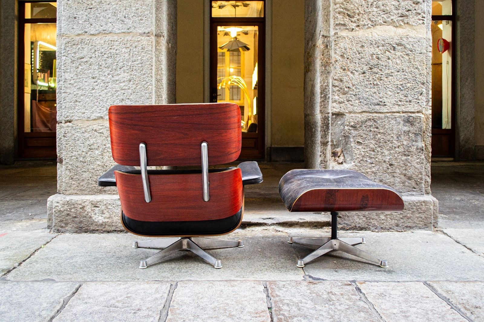 Lounge Chair And Ottoman By Charles & Ray Eames For Herman Miller, 1970s photo for sale