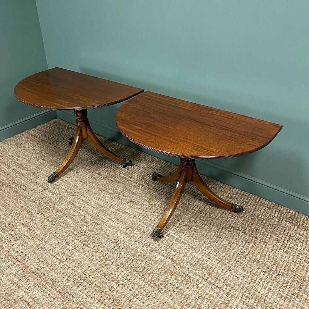 photo furniture Antique Mahogany Pedestal Dining Table