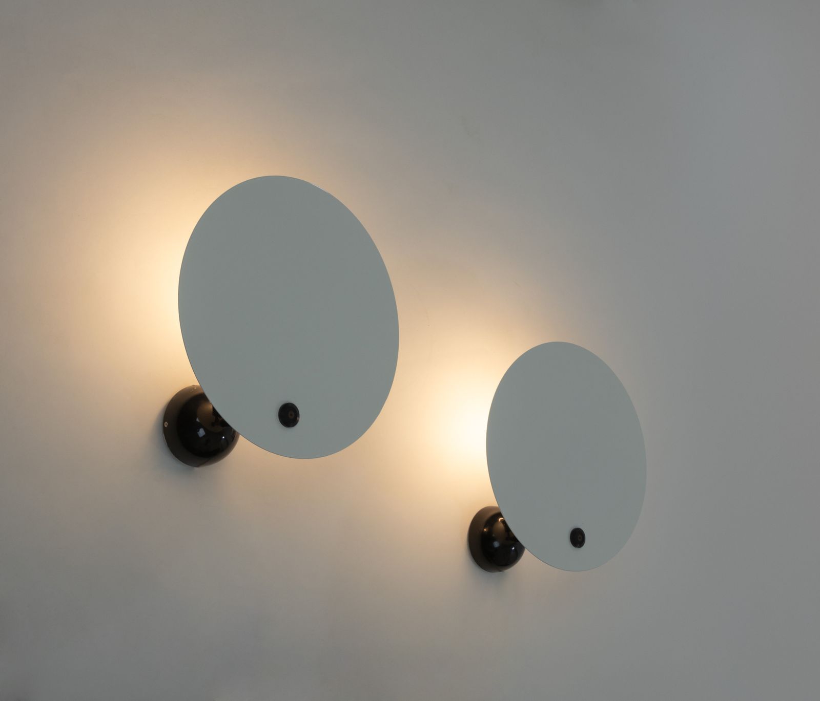 Pair Of Kuta Wall Lamps By Vico Magistretti For O Luce, 1980s