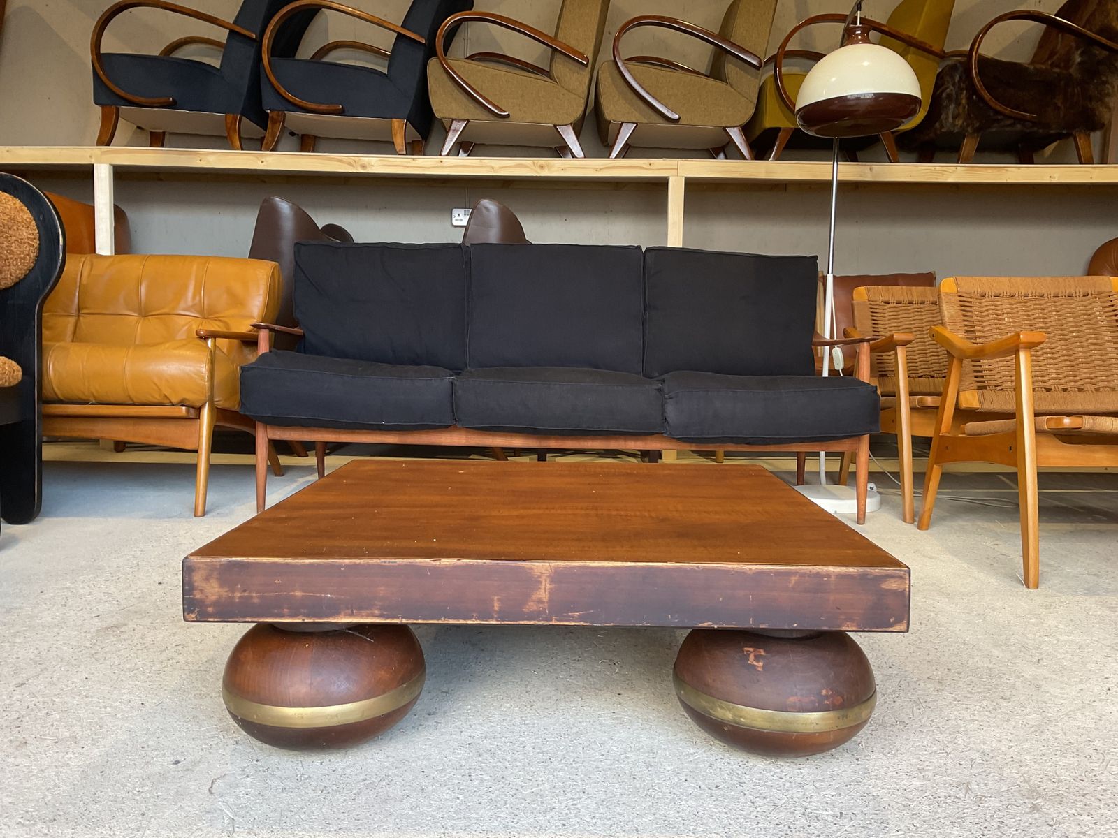 photo vinterior Art Deco Coffee Table