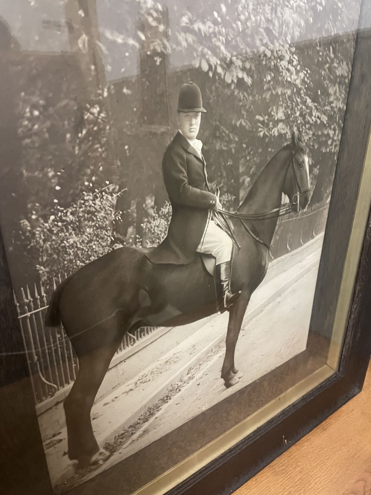 Striking Large Antique Oak Framed Photographic Print Of Sir Winston Churchill photo 375.0