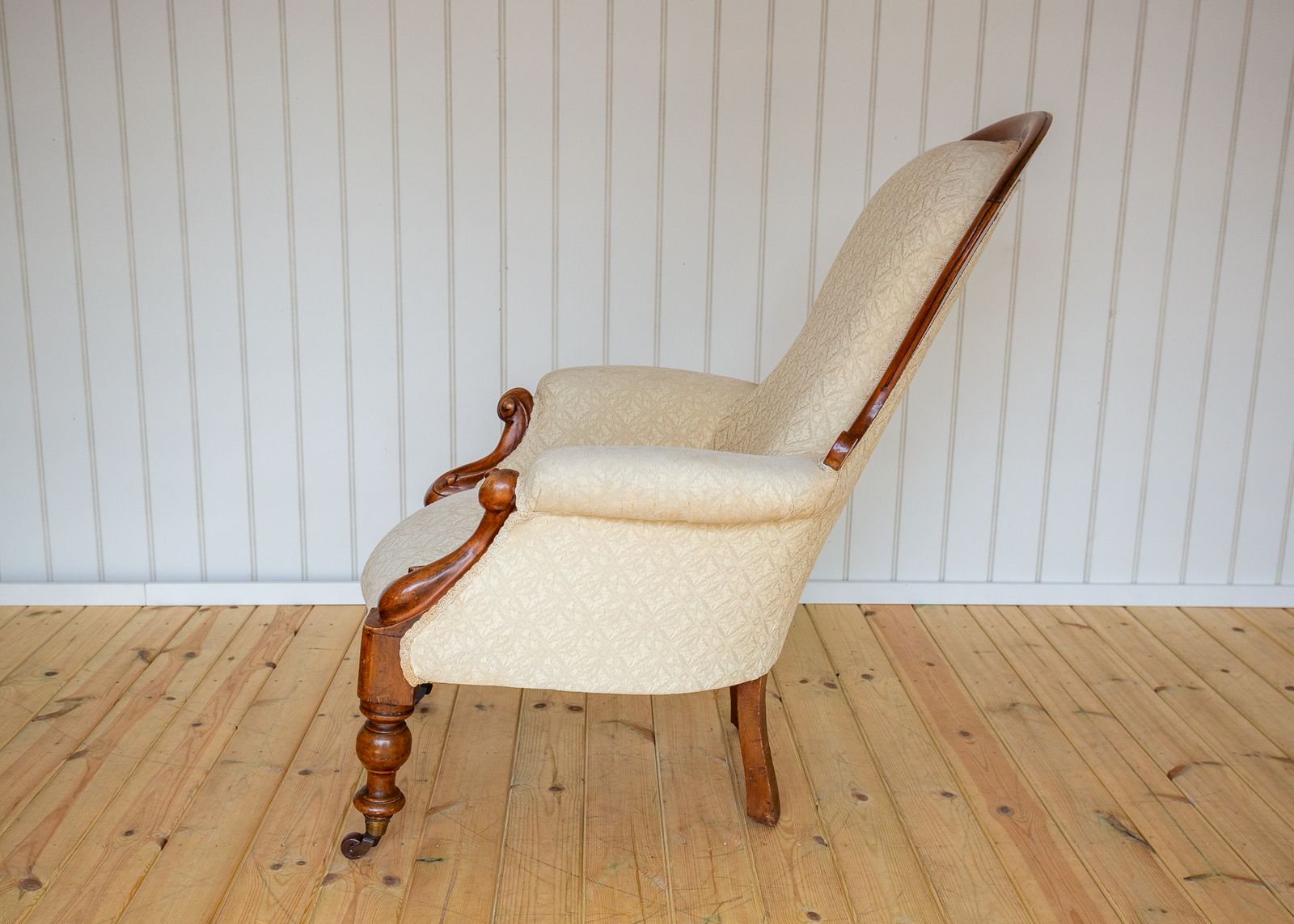 photo furniture Victorian Walnut Armchair Fine Country House Salon Parlour Show Frame Spoon Back Cream Antiqu.E Reception Reading Lounge C.Hair