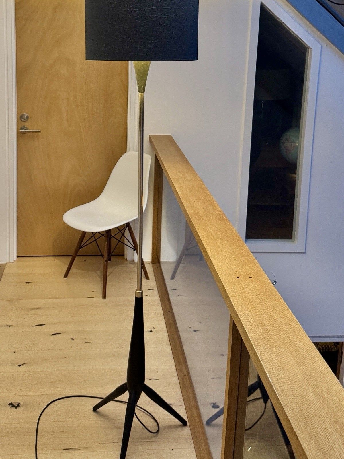 250.0 Very Tall 1950s Brass & Ebonised Wood Tripod Floor Lamp With Shade Vgc photo