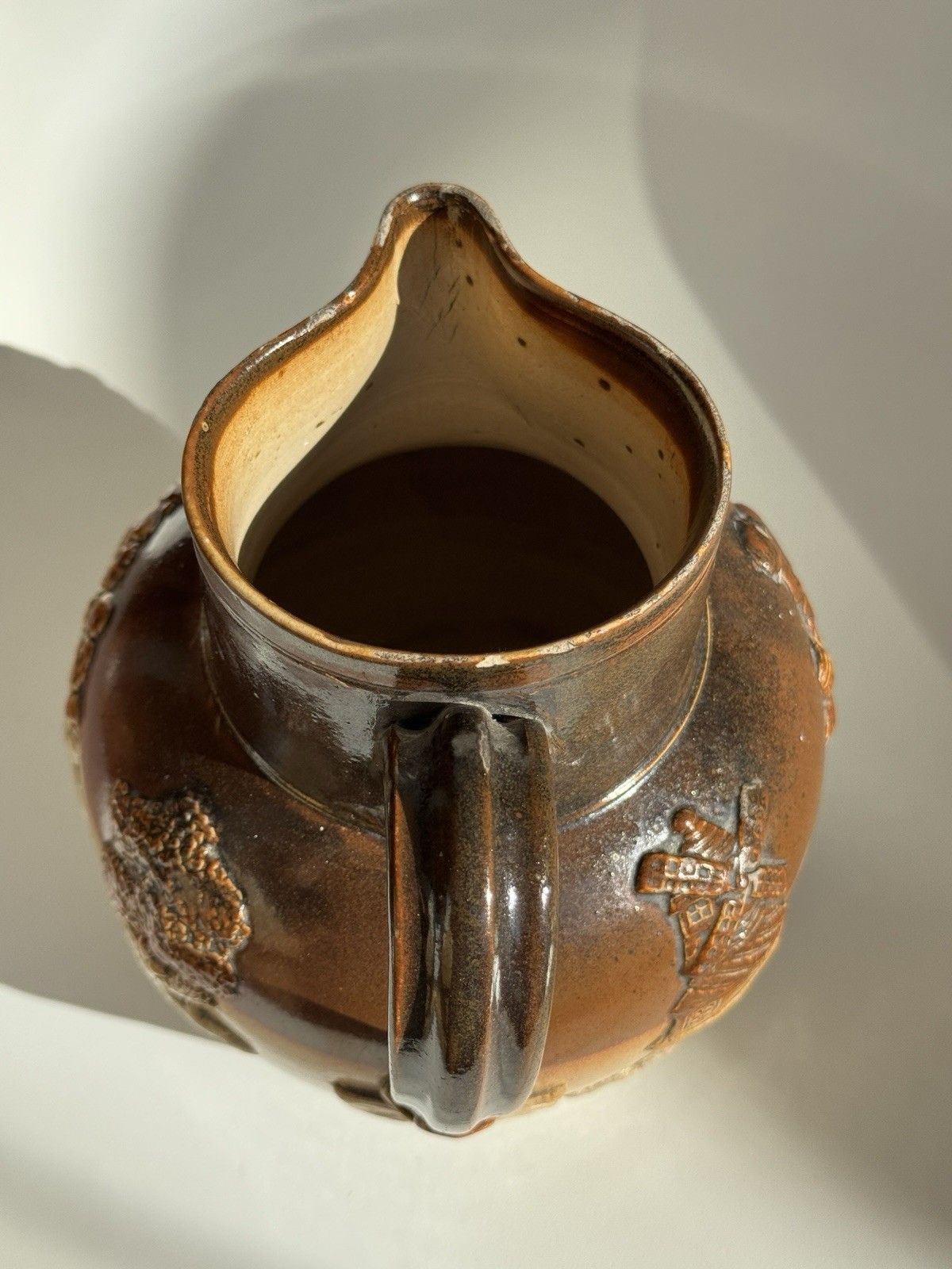 photo vintage Large Antique Doulton Lambeth Pottery Salt Glaze Jug C1880