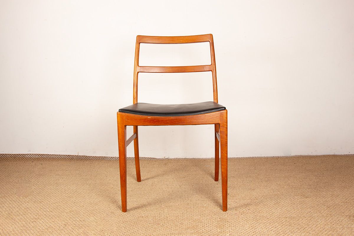 Ensemble de 4 chaises danoises en teck et cuir, modèle 430, par Arne Vodder pour Sibast, 1960. photo for sale