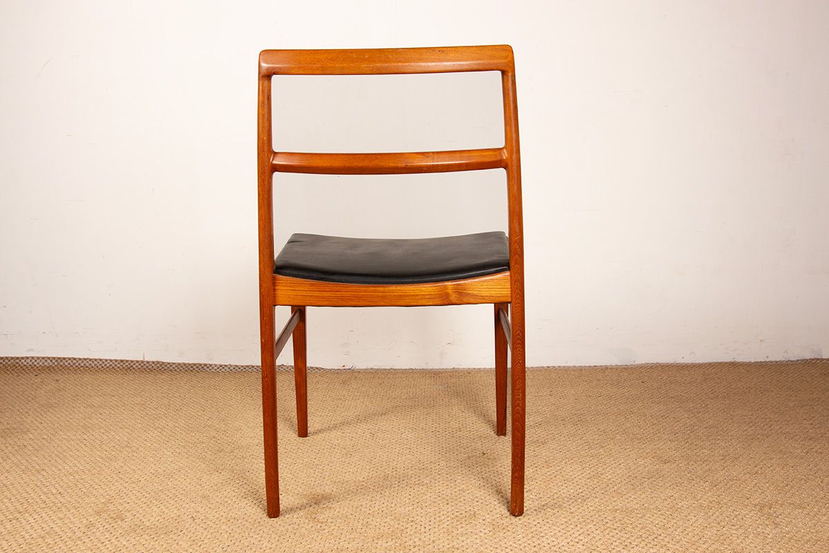 Mobilier Ensemble de 4 chaises danoises en teck et cuir, modèle 430, par Arne Vodder pour Sibast, 1960. photo