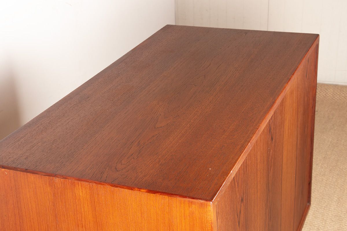 Buffet danois en teck modèle 42 par Kai Kristiansen pour Feldballes Mobelfabrik, 1960. photo for sale
