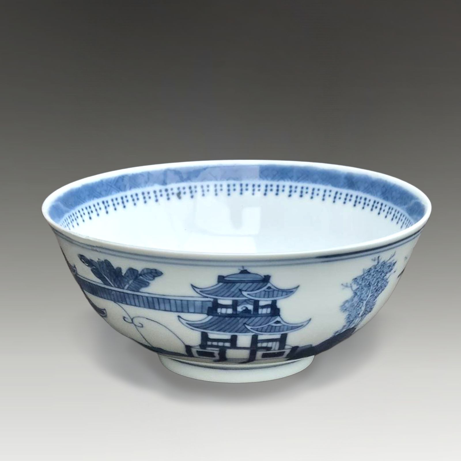 Antique Chinese Nanking Circa 1820  Porcelain Bowl. Lovely Quality  16.5cm D photo furniture