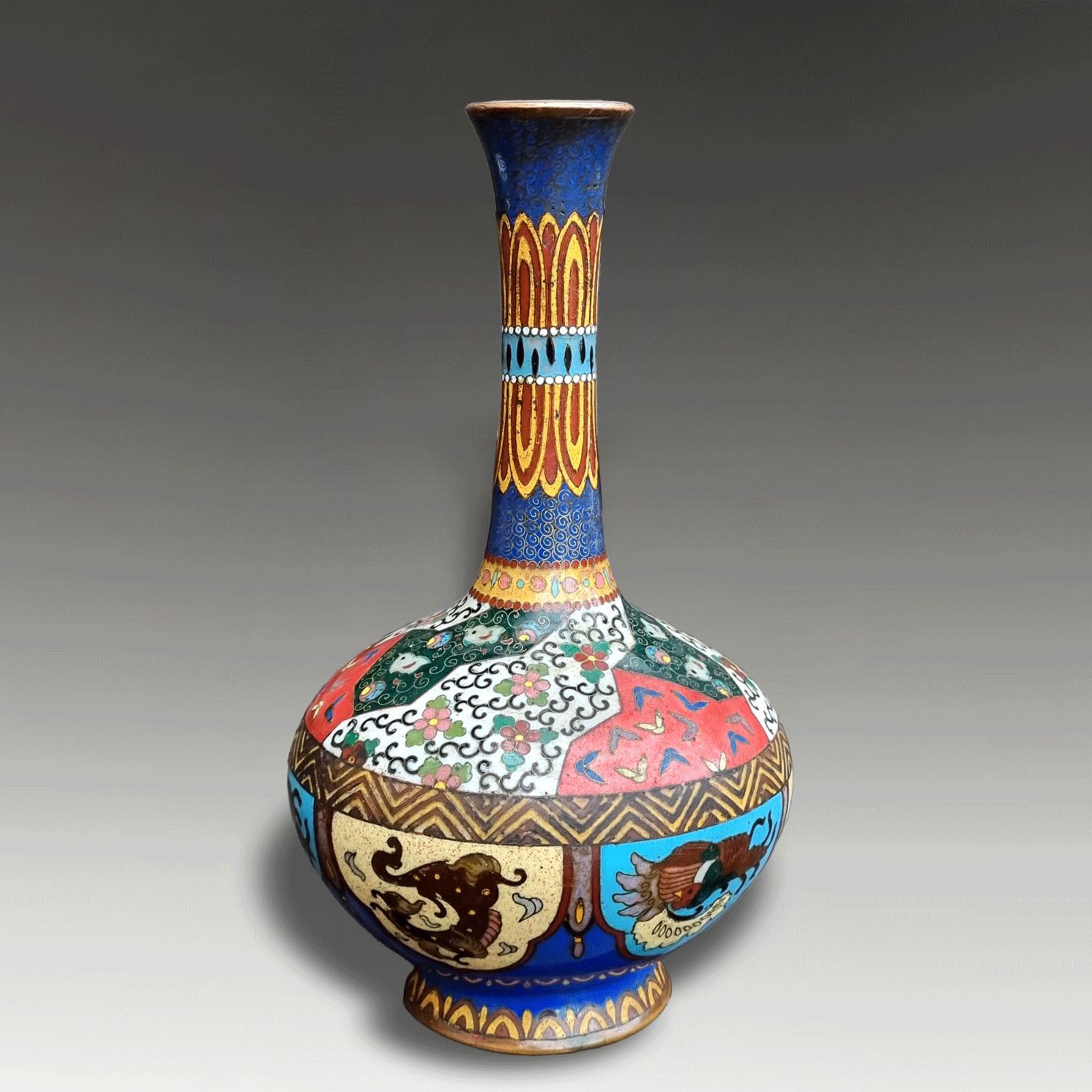 Japanese Cloisonne Vase  Meiji 19thc  Vibrant Design & Colours  Superb 19cm H