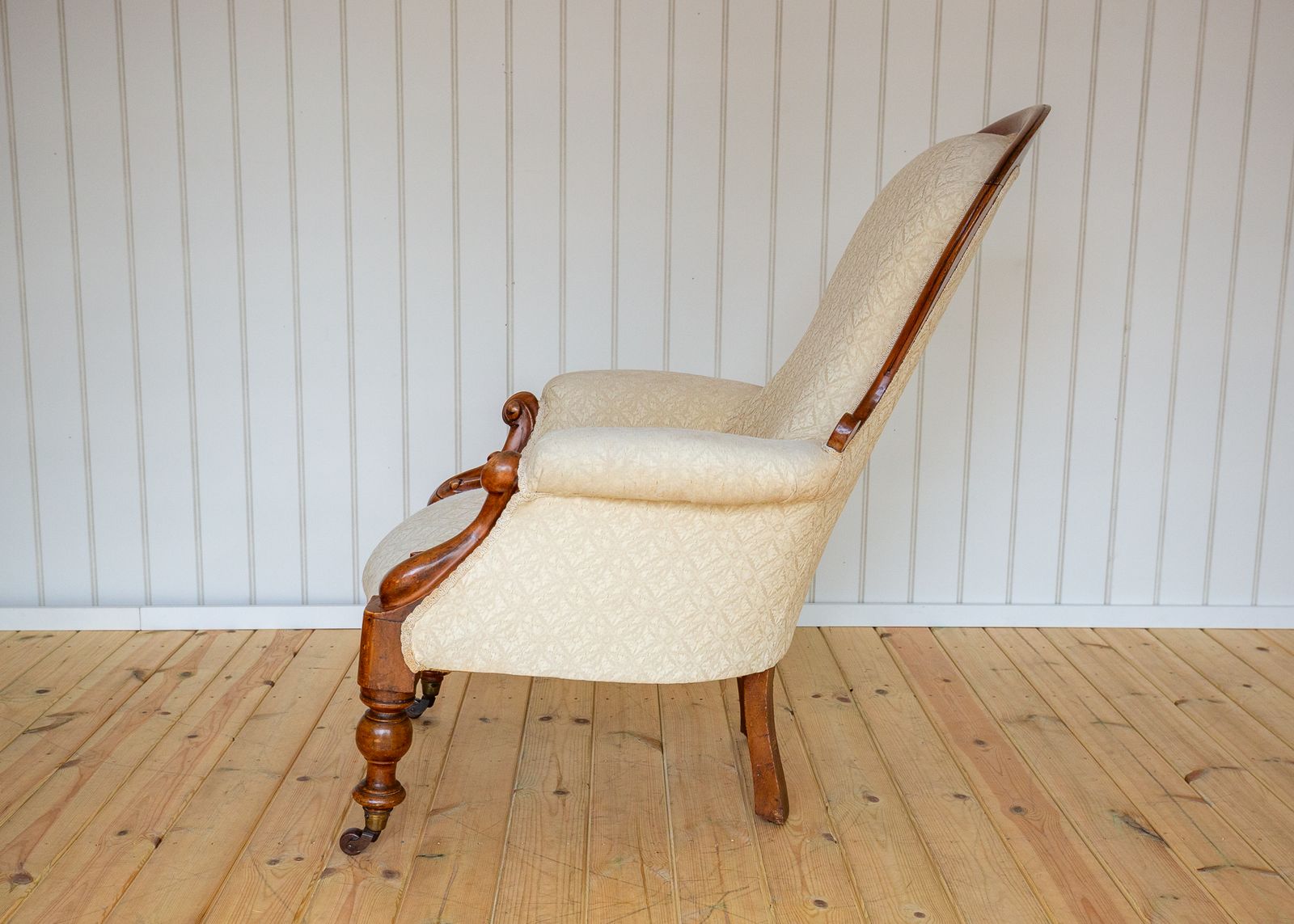 Victorian Walnut Armchair Fine Country House Salon Parlour Show Frame Spoon Back Cream Antiqu.E Reception Reading Lounge C.Hair photo 2150.0