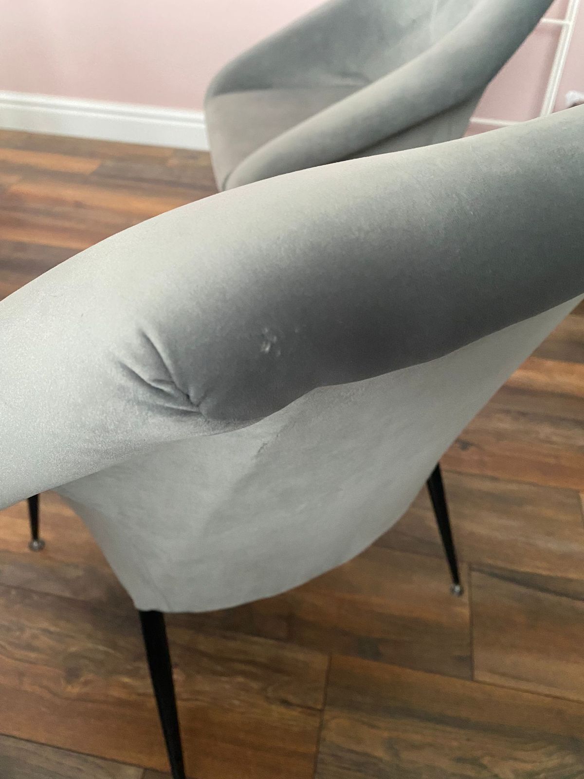 photo vintage Set Of 2 Grey Velvet Mid Century Modern Ewa/Koln Armchairs 1960s Mcm
