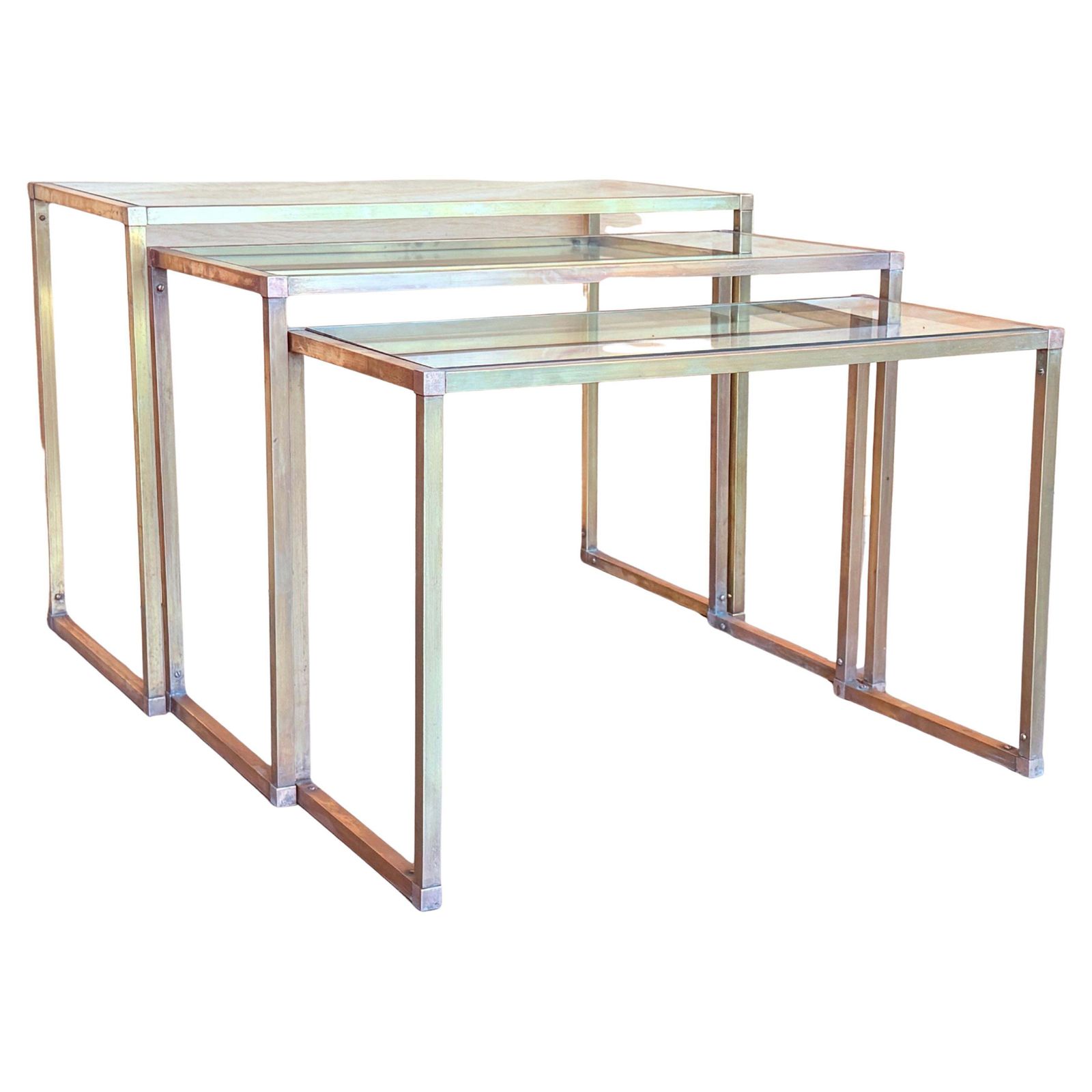 Ensemble de trois tables gigognes rectangulaires, design italien des années 1970 en laiton