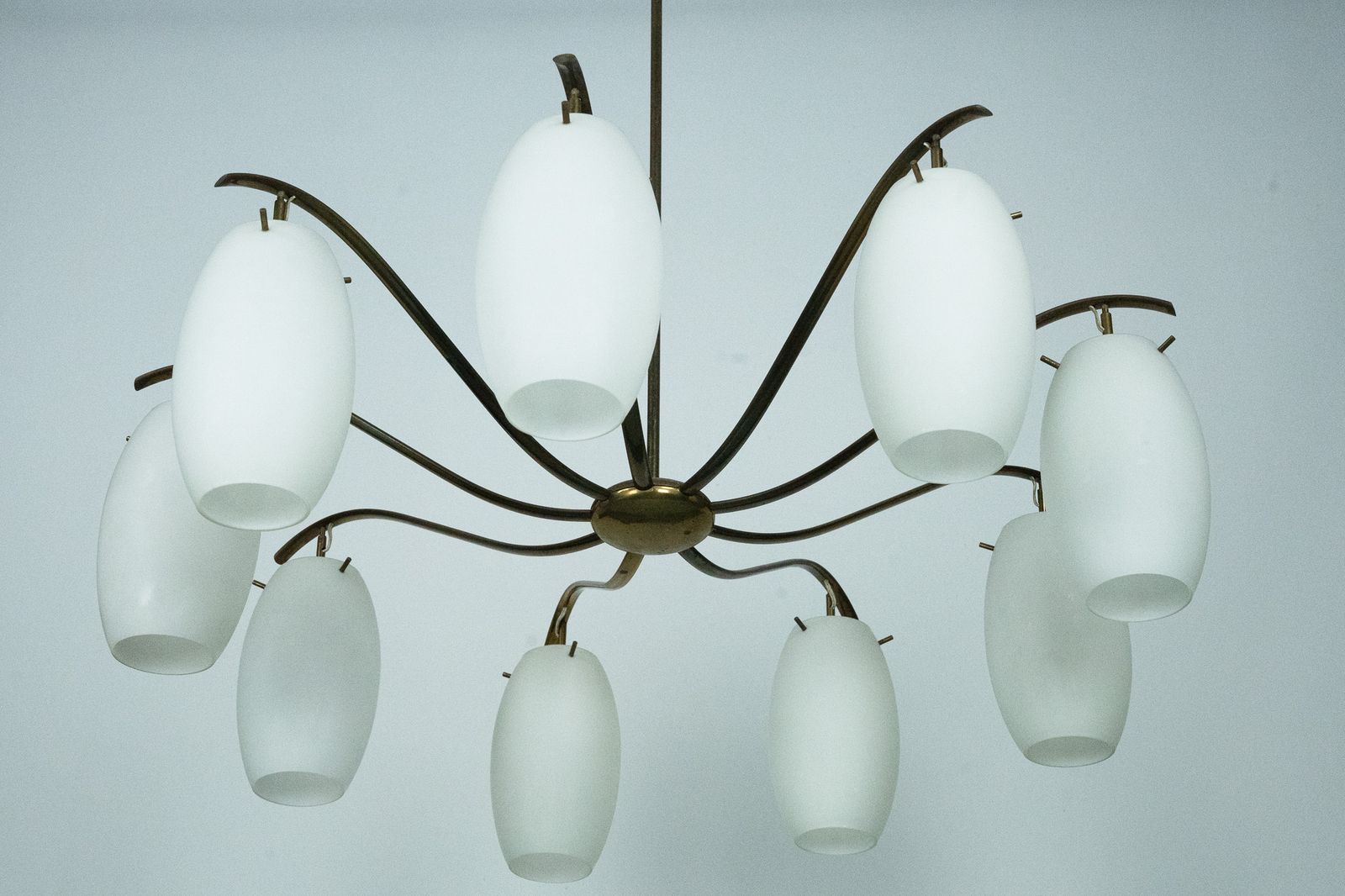 photo vinterior Rare Arredoluce Monza, 9 Light Brass And Opaline Glass Chandelier, Italy 1950s