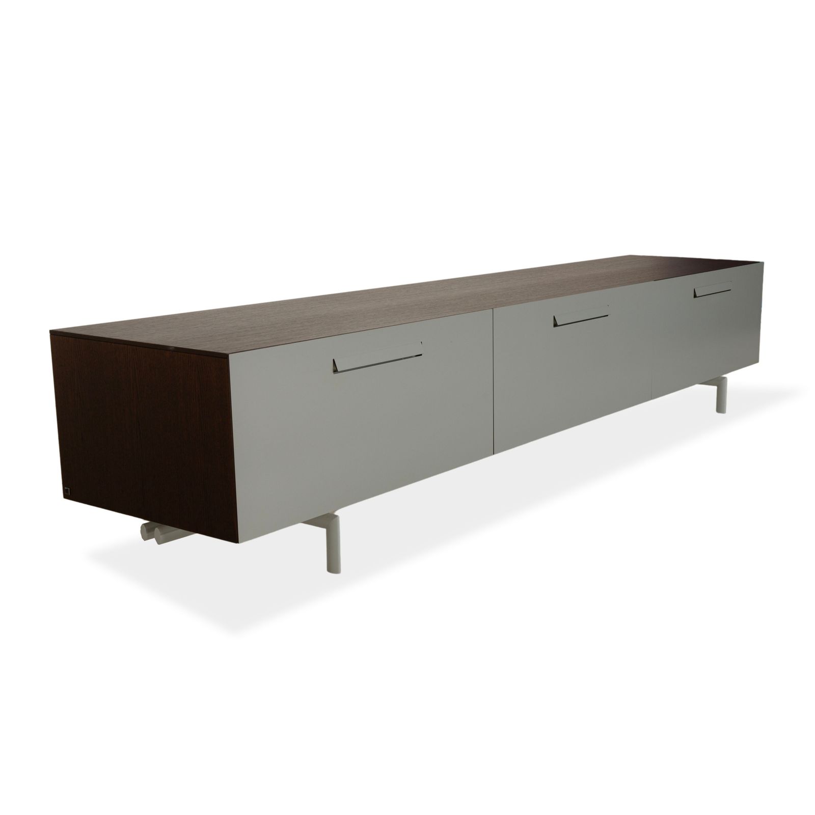 Buffet Ligne Roset en bois, gris-brun, lowboard photo for sale