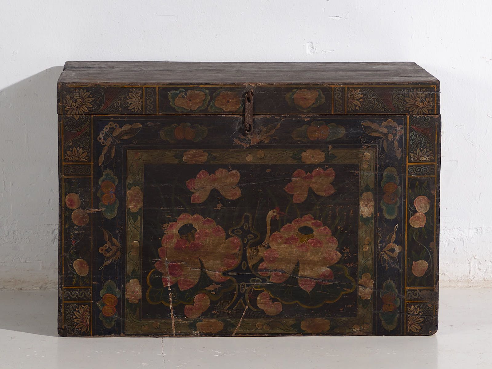 Antique Opera Chest With Lotus Flowers photo 849.0