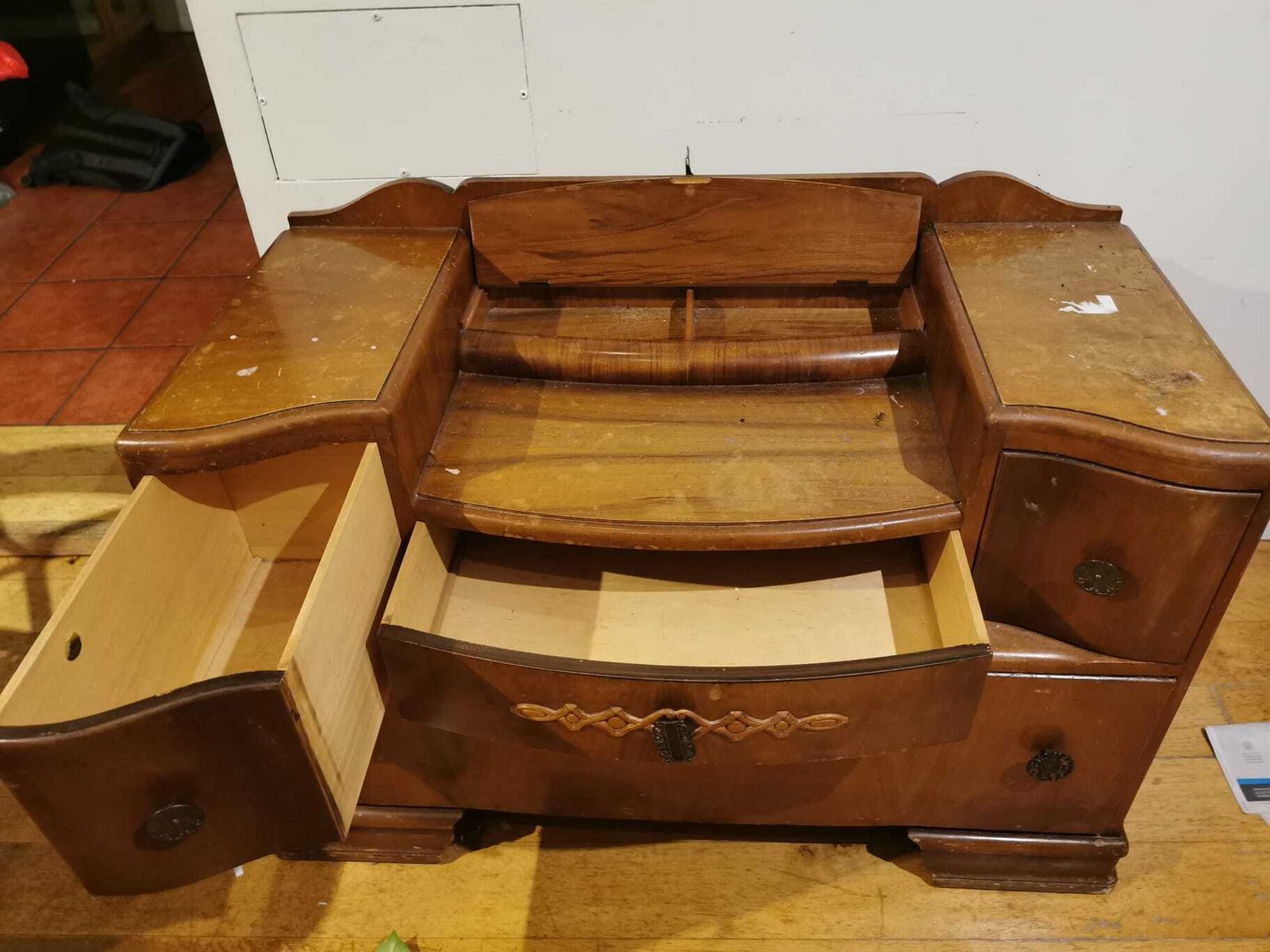 Remove Listing photo Furniture