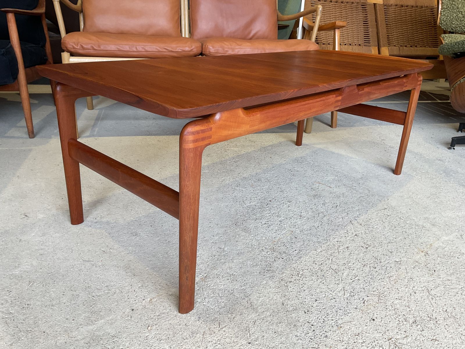 photo furniture Teak 640 Coffee Table By Peter Hvidt & Orla Mølgaard Nielsen For France & Søn