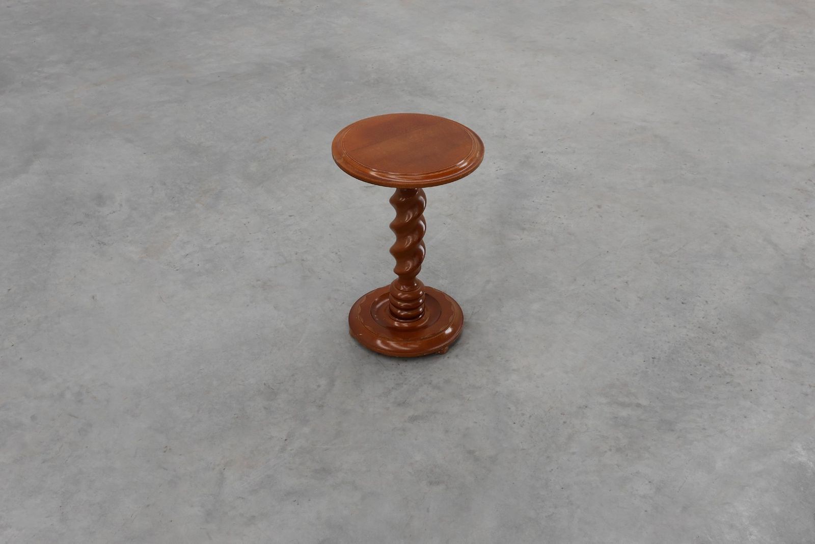 French Art Deco Oak Side Table With Twisted Base, 1940s photo vinterior
