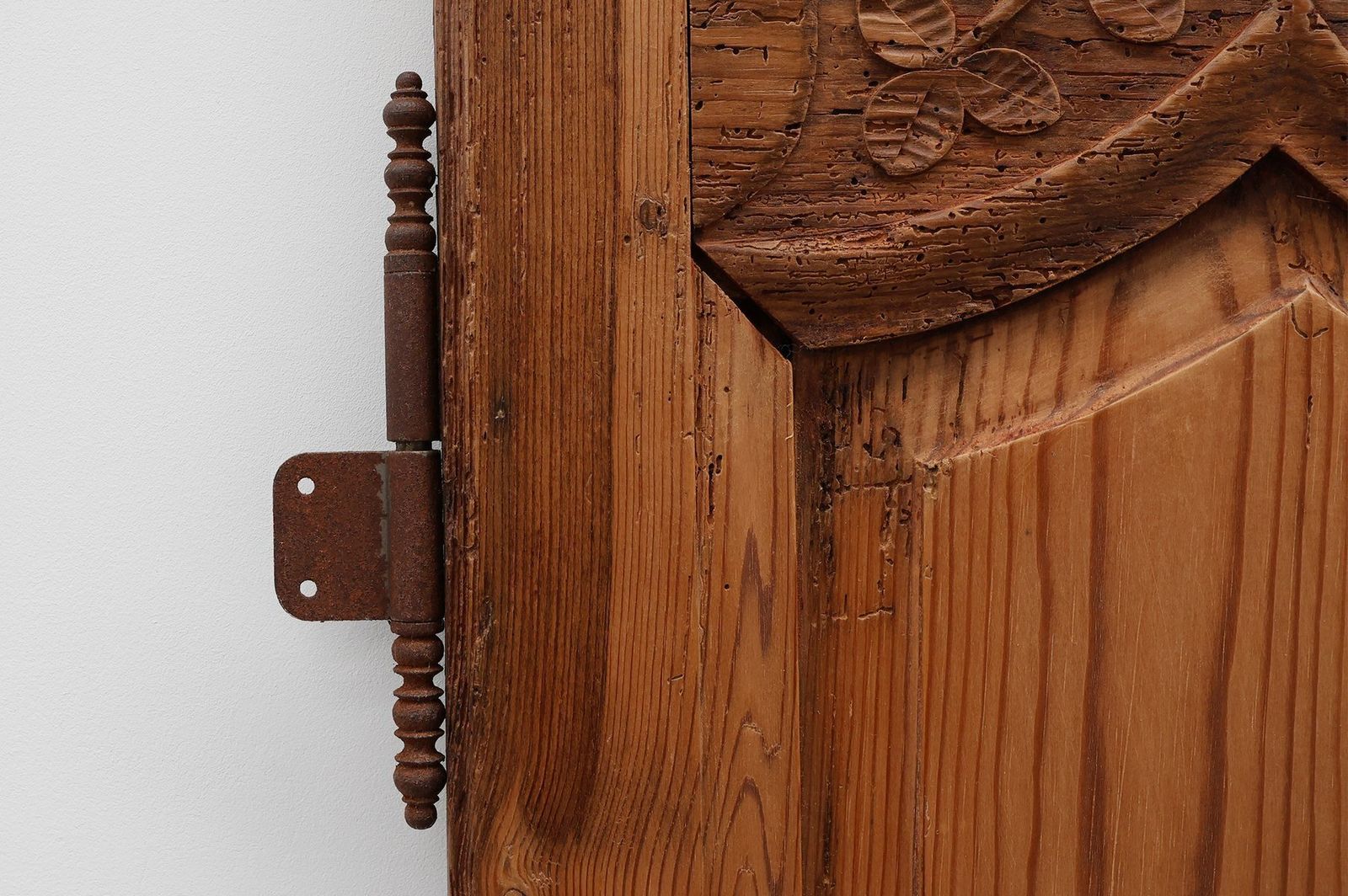 Antique French Provincial Hand Carved Doors, 1880s, Set Of 2 photo vinterior
