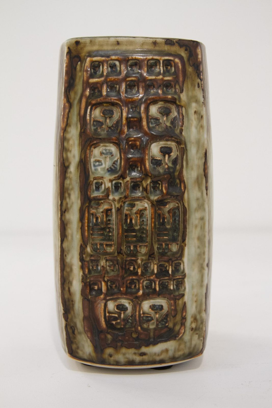 photo furniture Large Danish Stoneware Vase By Jørgen Mogensen For Royal Copenhagen, 1970s.