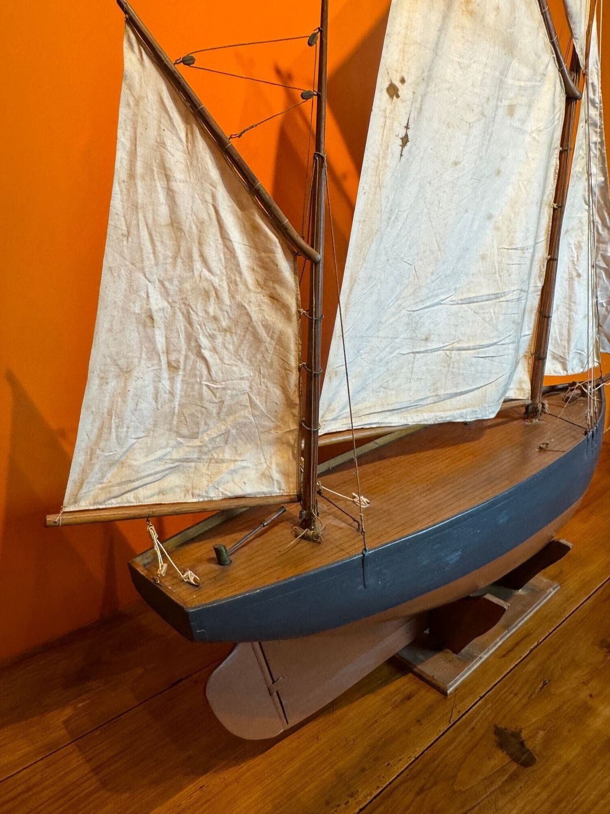 Antique Large Scale Fully Rigged Pond Yacht photo vinterior